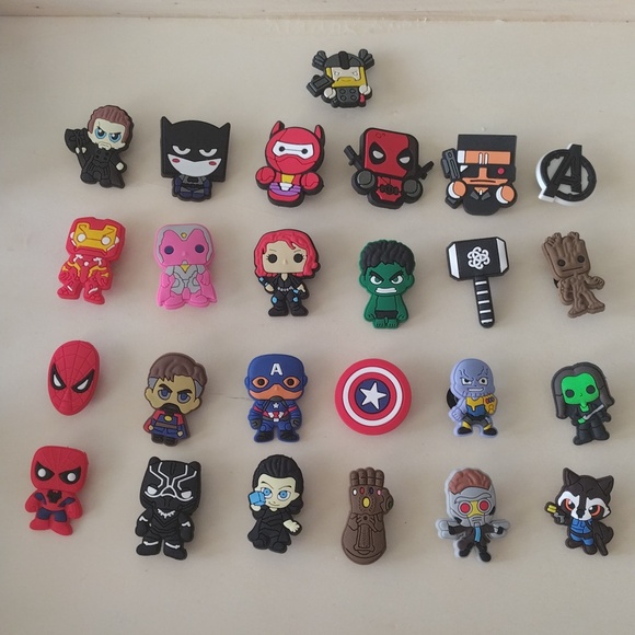 Croc chime lot of 31 superheroes - Picture 2 of 4